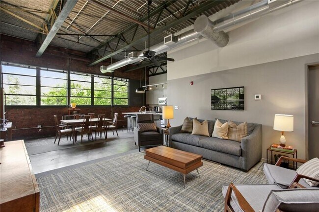 195 Arizona Ave NE in Atlanta, GA - Building Photo - Building Photo