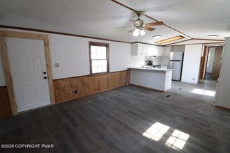 238 Birchwood Ln in Saylorsburg, PA - Foto de edificio - Building Photo