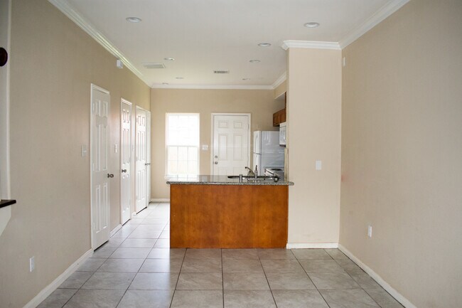 4110 Sevan St in Bacliff, TX - Building Photo - Building Photo