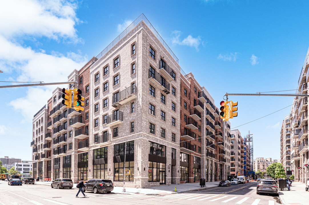 Broadway Triangle in Brooklyn, NY - Building Photo