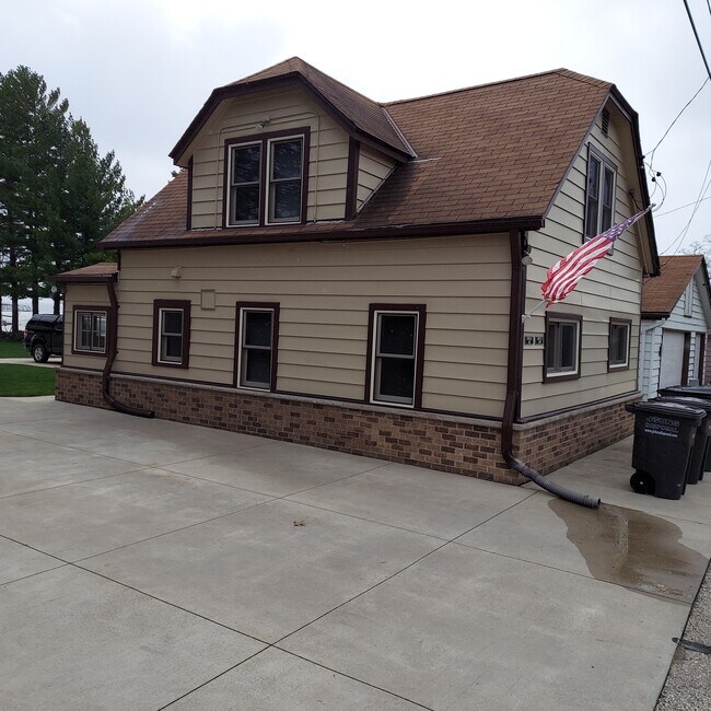 N38W27181 Parkside Rd Rentals in Pewaukee, WI