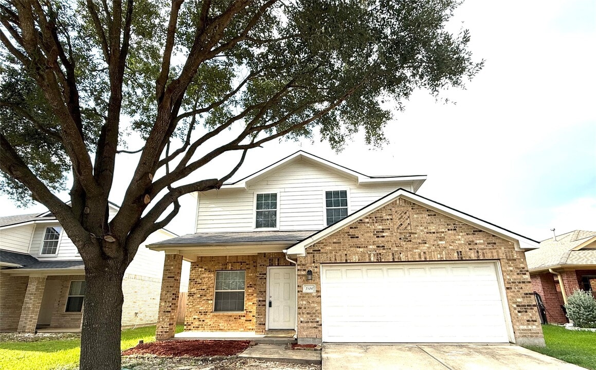 7126 Durango Creek Ln in Katy, TX - Building Photo
