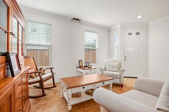 1468 Enchante Way in Oceanside, CA - Building Photo - Building Photo