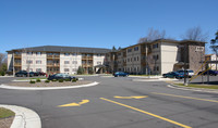 1777 Haslett - Senior Living in East Lansing, MI - Foto de edificio - Building Photo