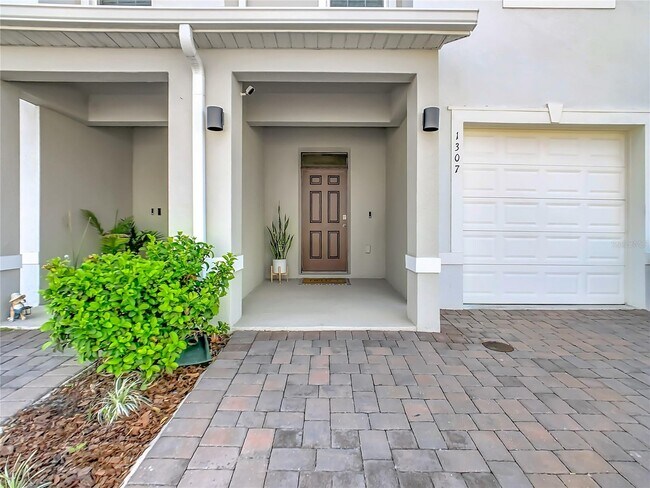 1307 Mako Wy in Kissimmee, FL - Building Photo - Building Photo