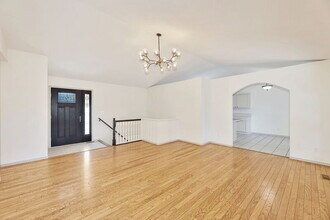 1230 S Ridgehurst Cir in Wichita, KS - Building Photo - Building Photo