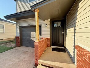 809 E Mosier St in Norman, OK - Building Photo - Building Photo