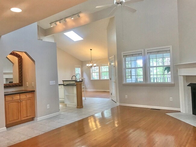 3203 St James Dr SE in Southport, NC - Building Photo - Building Photo