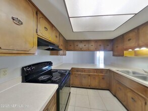 2036 Pompano Pkwy in Orange Park, FL - Building Photo - Building Photo