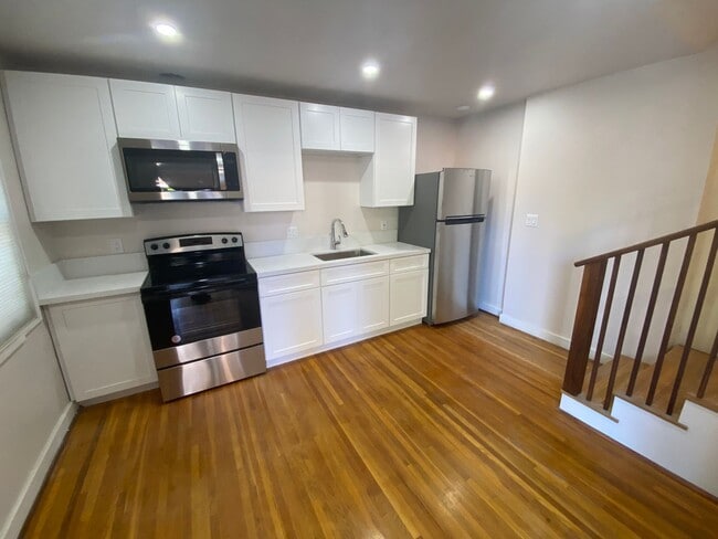 1765 Los Feliz Dr in Thousand Oaks, CA - Building Photo - Building Photo