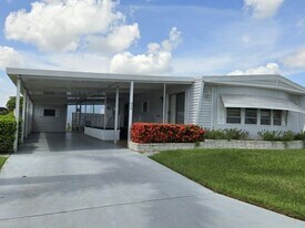 215 48th Ave Terrace W in Bradenton, FL - Building Photo