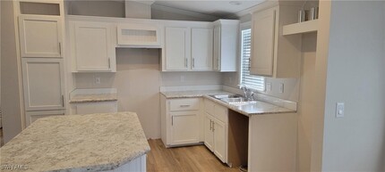 4684 Lahaina Ln in Bonita Springs, FL - Building Photo - Building Photo