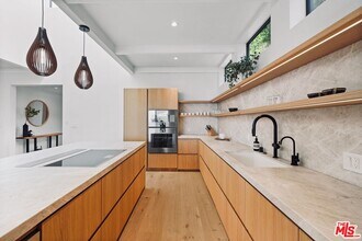 31376 Broad Beach Rd in Malibu, CA - Building Photo - Building Photo