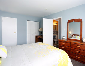 Cedarwood Apartments in Newark, DE - Building Photo - Interior Photo