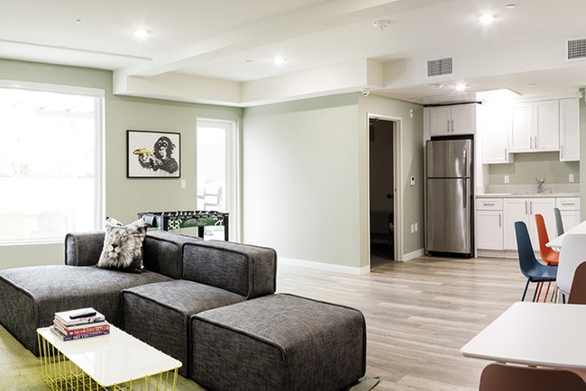 Berendo Villas in Los Angeles, CA - Building Photo - Building Photo