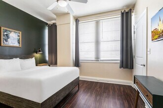 925 Common St, Unit ID1266900P in New Orleans, LA - Foto de edificio - Building Photo