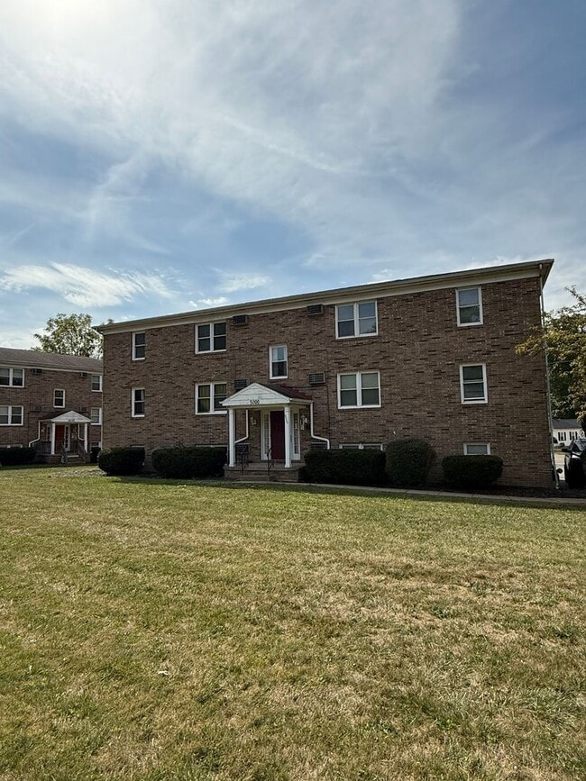 5000 West Blvd in Youngstown, OH - Building Photo - Building Photo