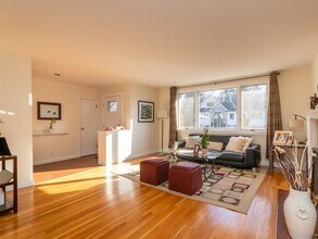 57 Clifton Rd in Newton, MA - Building Photo - Building Photo