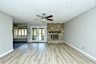 7509 Daugherty St in Austin, TX - Building Photo - Building Photo