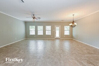 111 Meadow Mill Dr in Conroe, TX - Building Photo - Building Photo
