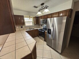 24 Driftwood Cir in Monroe, LA - Building Photo