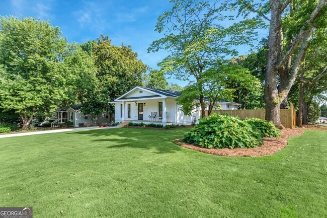 970 Pinedale Dr in Smyrna, GA - Building Photo - Building Photo