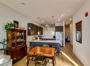 2924 W Medill Ave in Chicago, IL - Building Photo - Building Photo