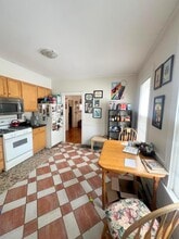 82 Holland St, Unit 1 in Somerville, MA - Building Photo - Building Photo