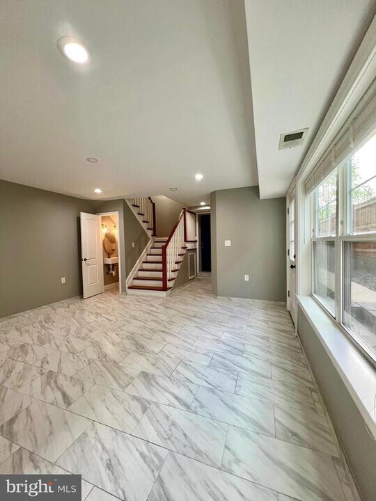 620 Notabene Dr in Alexandria, VA - Building Photo