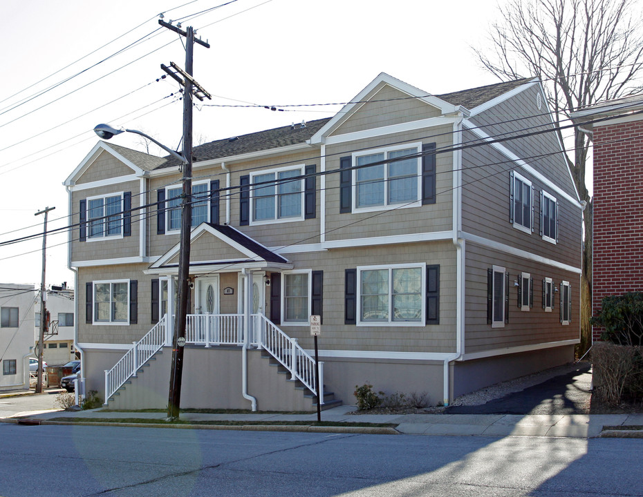 Carollo Commons in Harrison, NY - Building Photo