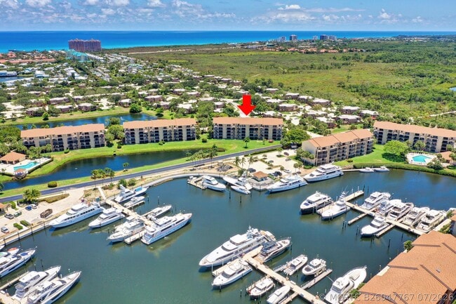 property at 901 Seafarer Cir