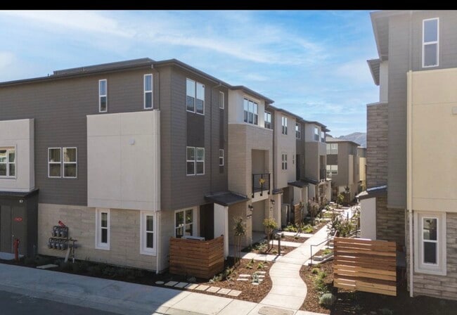 property at 1423 Venice Ter