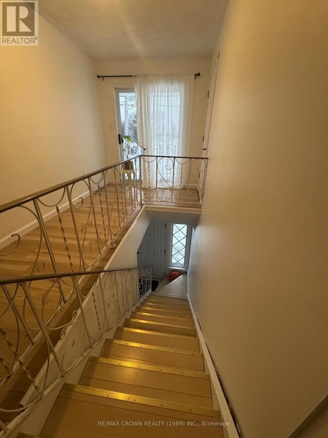 652 Scollard St in North Bay, ON - Building Photo - Building Photo