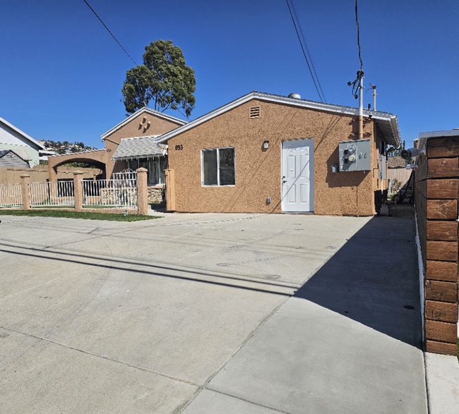 853 Kempton St in Spring Valley, CA - Building Photo - Building Photo