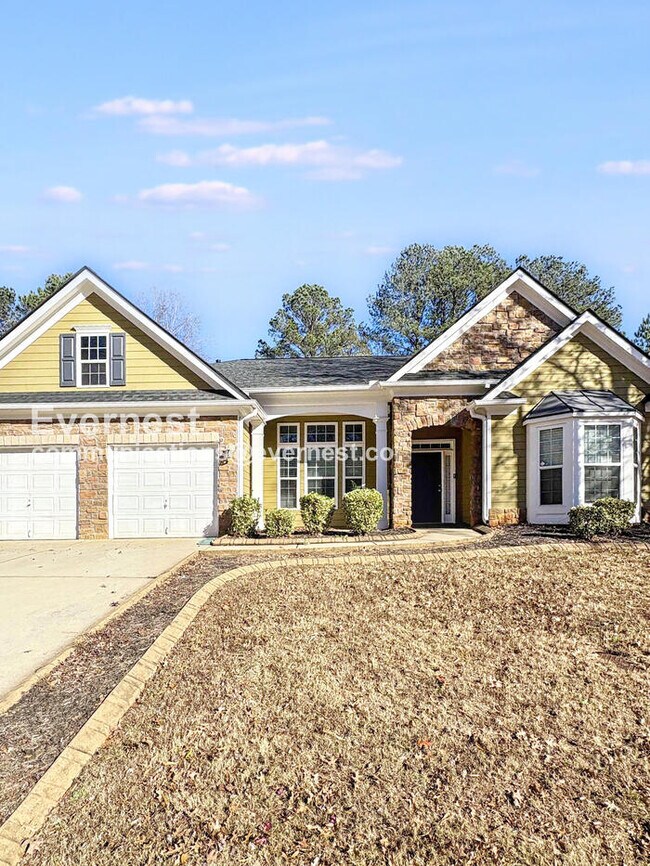 property at 2768 Summit Pkwy SW