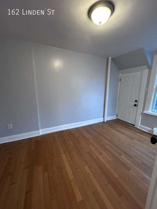 162 Linden St in Yonkers, NY - Building Photo - Building Photo