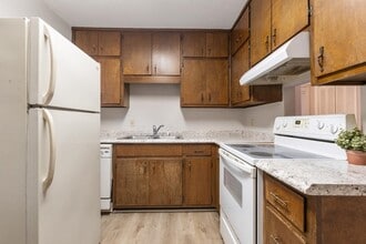 1956 Nicklaus Dr in Tallahassee, FL - Building Photo - Building Photo