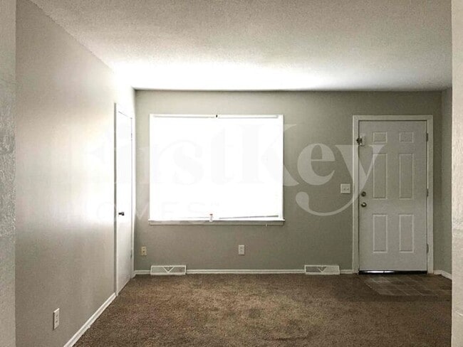 7714 E 90th Terrace in Kansas City, MO - Building Photo - Building Photo