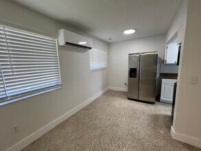 190 W 11th St, Unit 190 W 11 street in Hialeah, FL - Building Photo - Building Photo