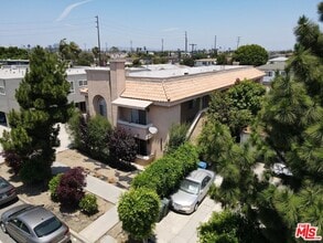 3822 Bentley Ave, Unit Unit203 in Culver City, CA - Building Photo - Building Photo