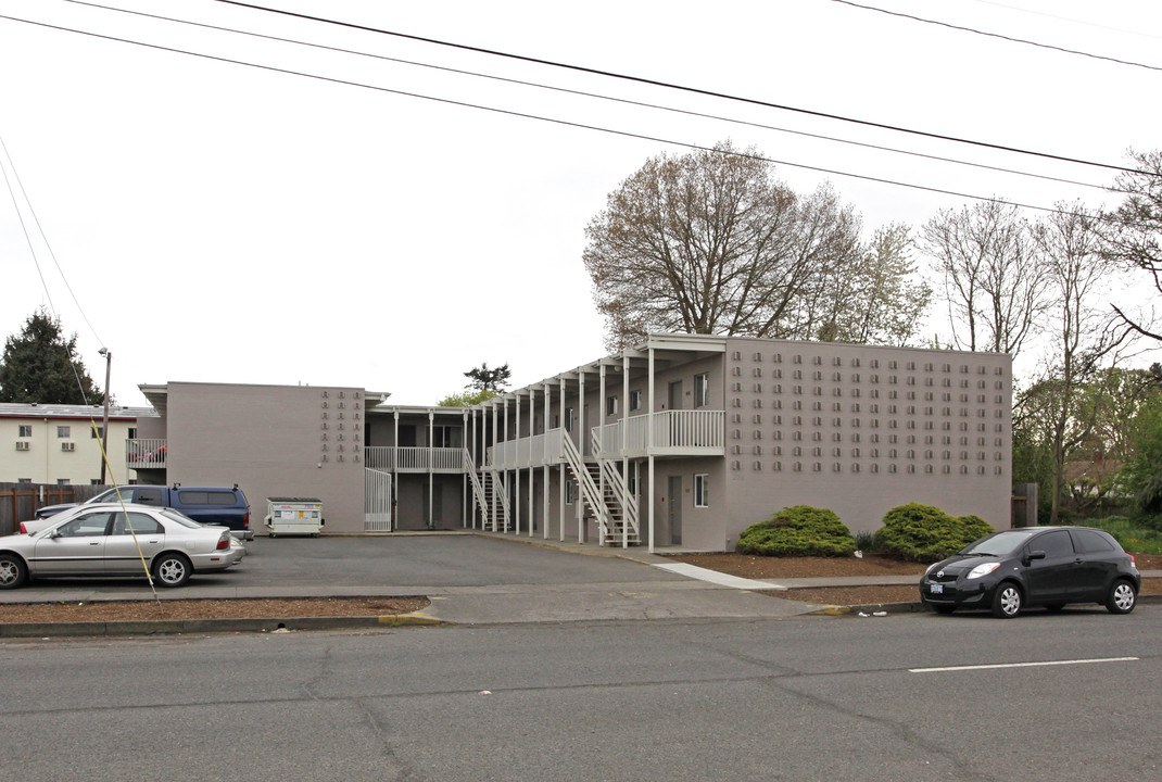 City Center Plaza in Hillsboro, OR - Building Photo