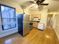 76 Hammond St, Unit 4 in Boston, MA - Foto de edificio - Building Photo