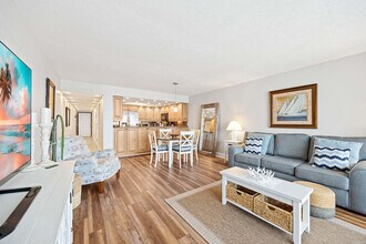 25810 Hickory Blvd in Bonita Springs, FL - Building Photo - Building Photo