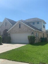 446 Oak Chase Dr in Conroe, TX - Foto de edificio - Building Photo