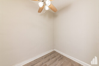 1446 W Lexington St, Unit G in Chicago, IL - Building Photo - Building Photo