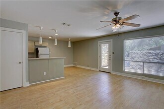 2313 La Casa Dr in Austin, TX - Building Photo - Building Photo