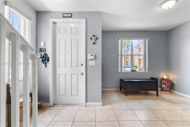 230 SE 29th Ave in Homestead, FL - Foto de edificio - Building Photo