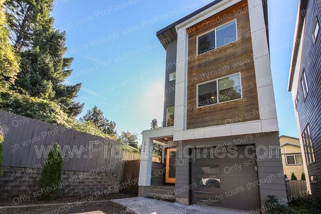 property at 2968 SE 92nd Ave