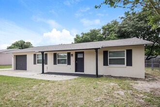 204 Lily Pad Ln in Eustis, FL - Building Photo - Building Photo