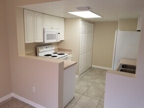 512 Australian Way in Davenport, FL - Building Photo - Building Photo
